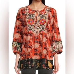 JOHN MARK Floral Print V-Neck Embroidered Bubble Sleeve Tunic.